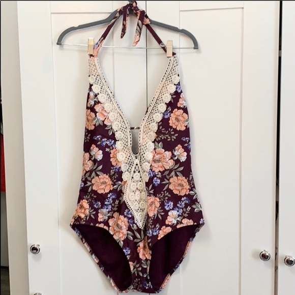 🛍FIRM! NEW Kona Sol One Piece Lace Swimsuit - Picture 3 of 5